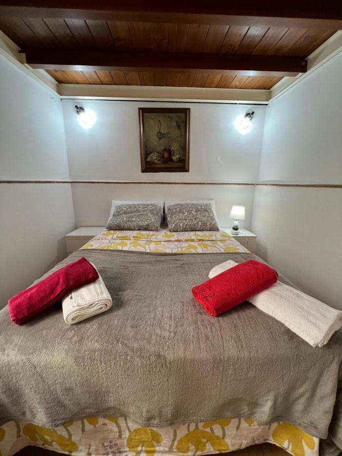 Airbhouse Private Rooms & Apartments Севиля Екстериор снимка