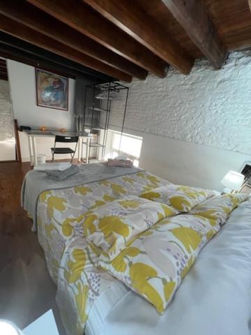 Airbhouse Private Rooms & Apartments Севиля Екстериор снимка