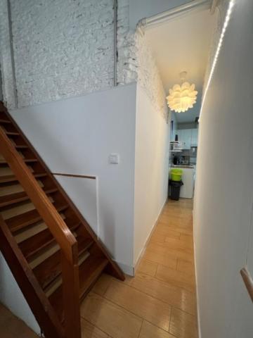 Airbhouse Private Rooms & Apartments Севиля Екстериор снимка