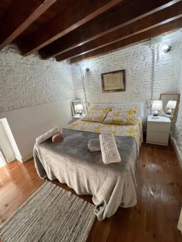 Airbhouse Private Rooms & Apartments Севиля Екстериор снимка